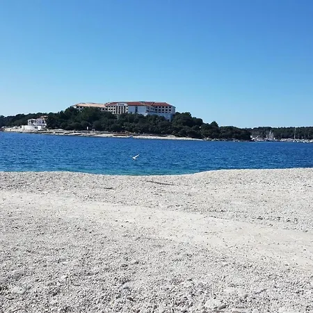 Apartman Grosse In Mit Eigenem Balkon Pješčana Uvala