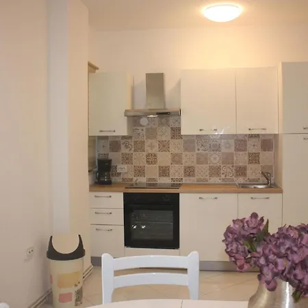 Apartman Grosse In Mit Eigenem Balkon