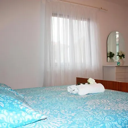 Apartment Grosse In Mit Eigenem Balkon Pjescana Uvala